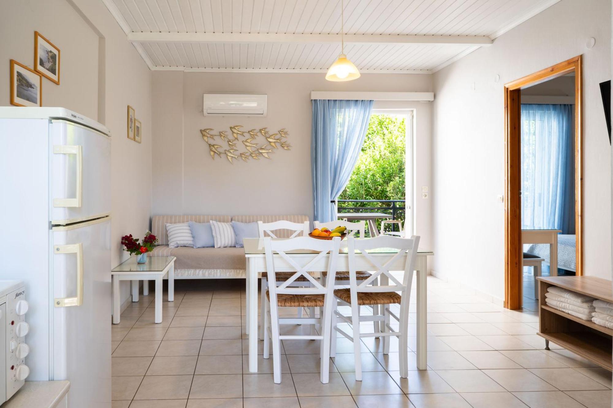 Medousa Studio & Apartments Плакиас Экстерьер фото