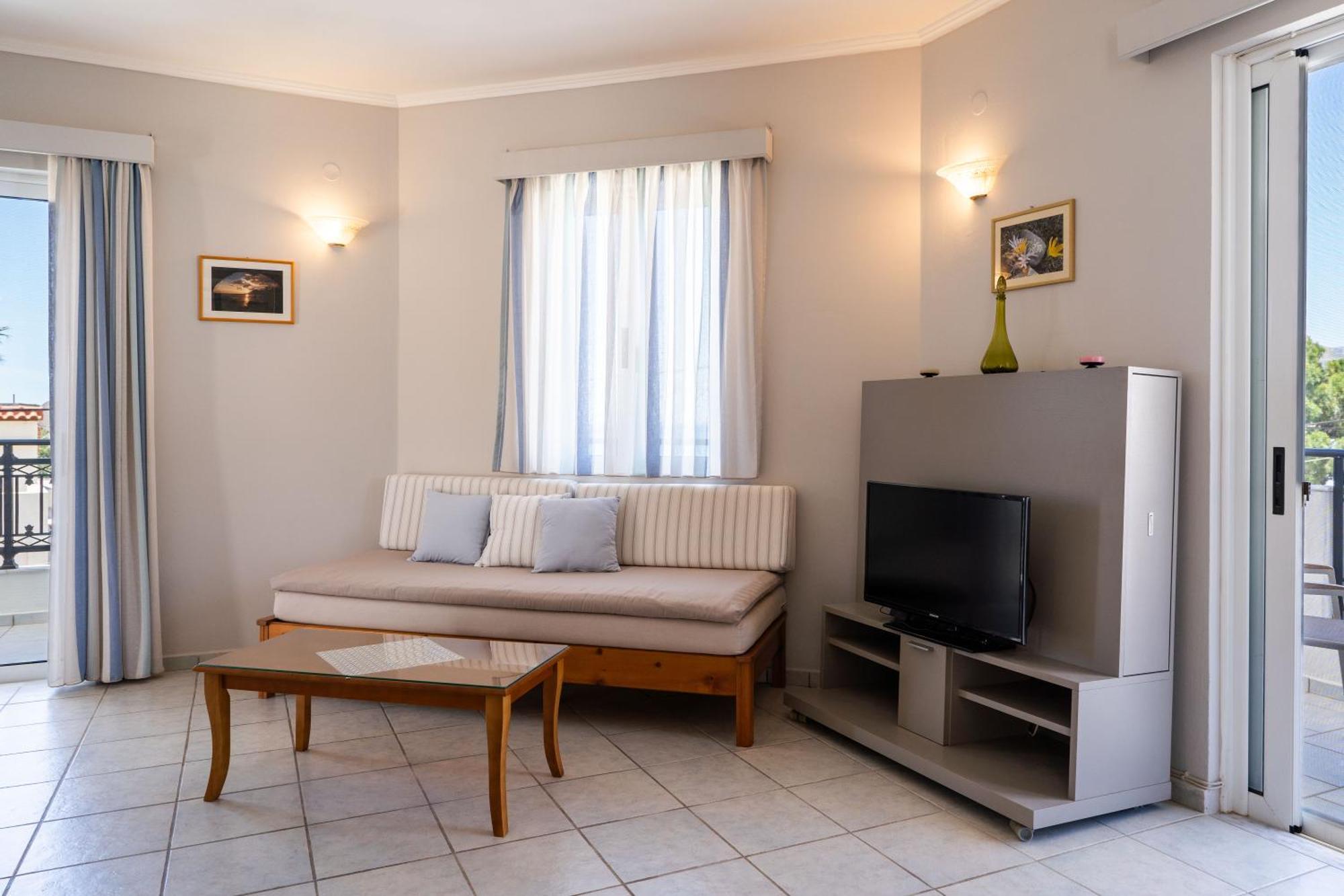 Medousa Studio & Apartments Плакиас Экстерьер фото