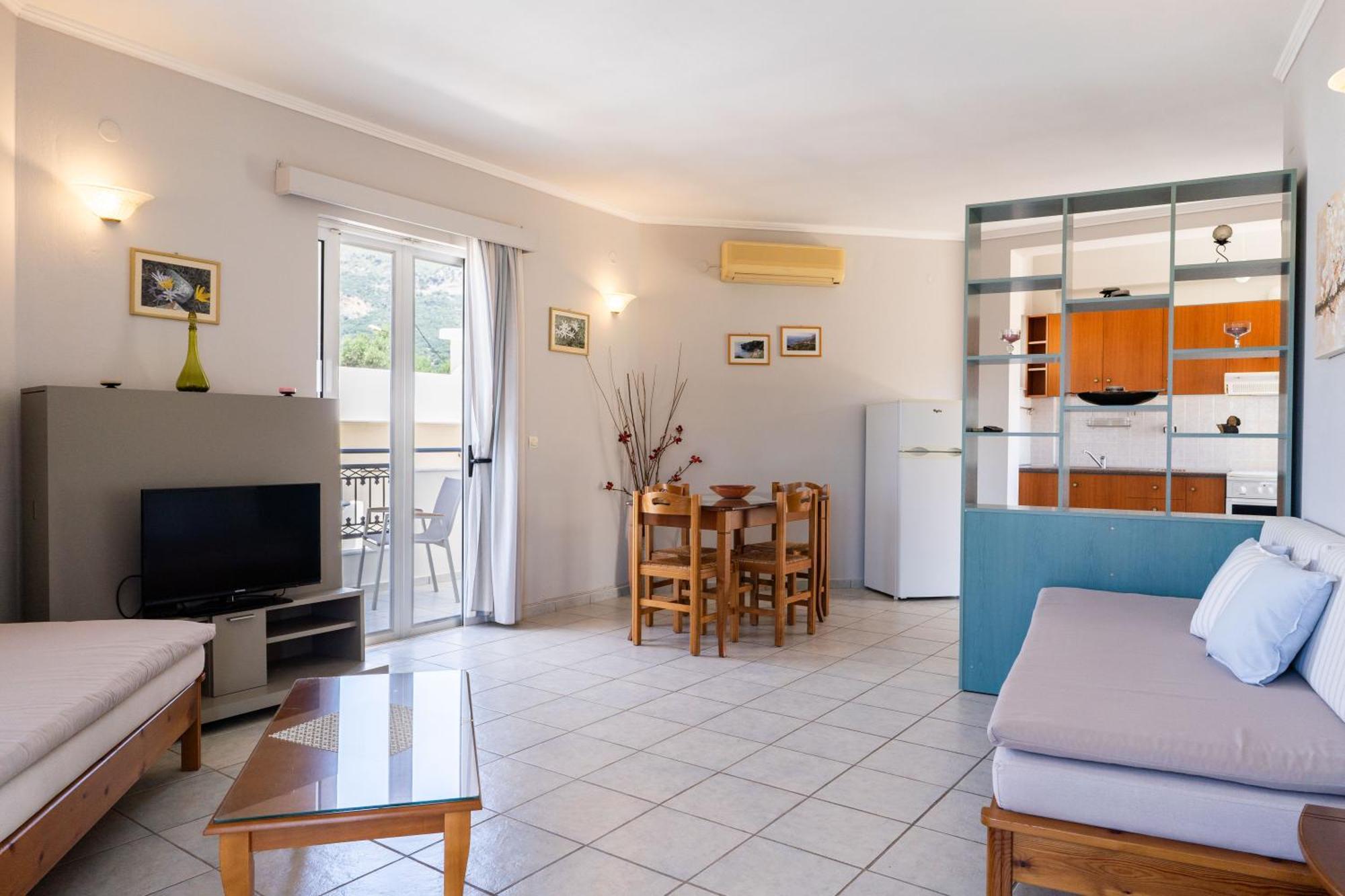 Medousa Studio & Apartments Плакиас Экстерьер фото