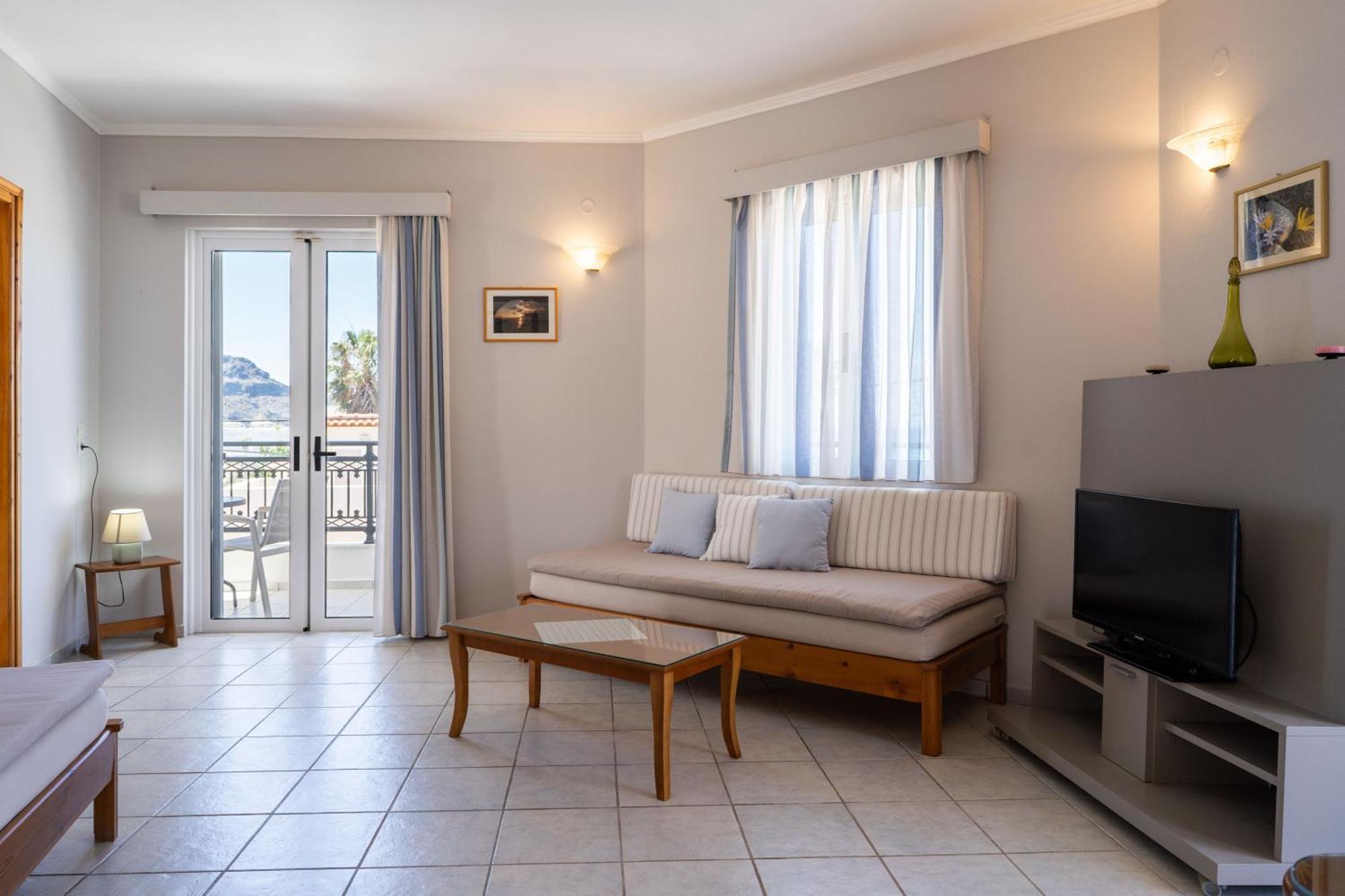 Medousa Studio & Apartments Плакиас Экстерьер фото